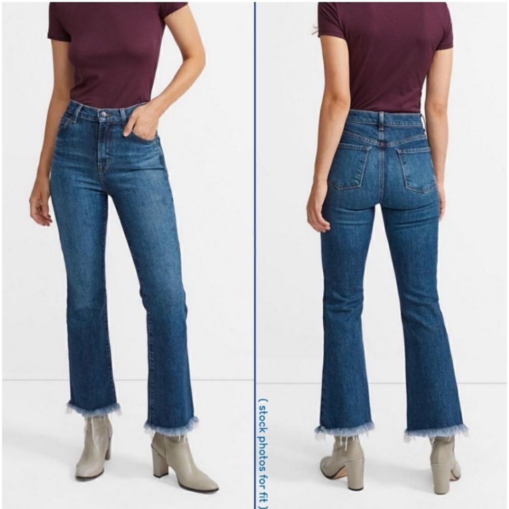 J Brand Julia High Rise Cropped Flare Raw Hem Medium Wash Jeans in Romance Sz 25